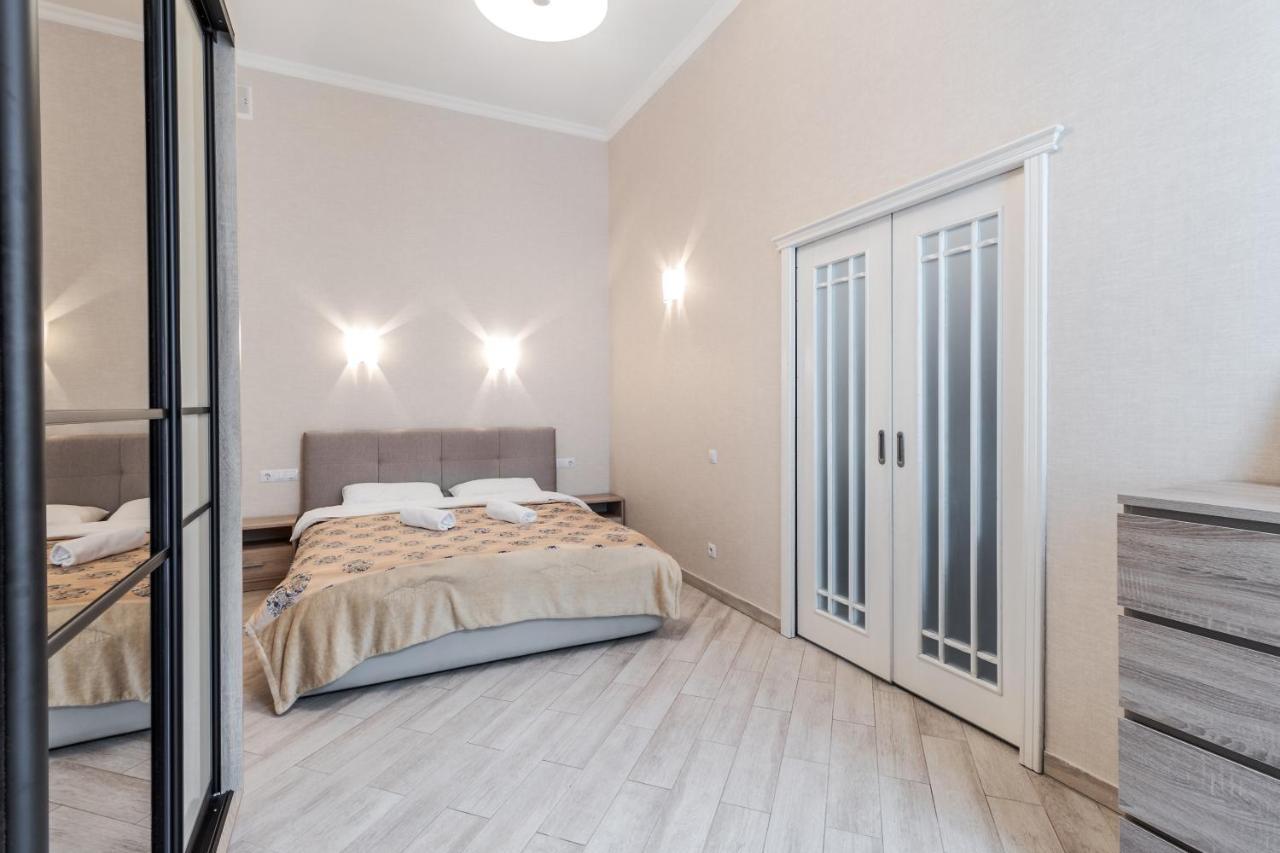 Nikolaj Kopernikus Apartment Lviv Exterior foto